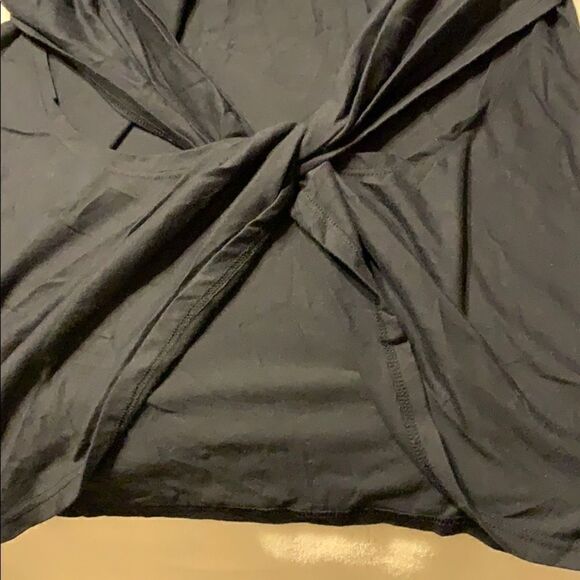 Fabletics switchback top. XS. NWOT - Picture 5 of 9